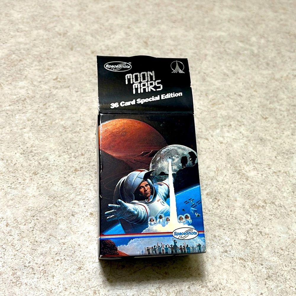 BNWOT SPACE SHOTS MOON MARS 36 CARD SPECIAL EDITION 2D EFFECTS & A BONUS…